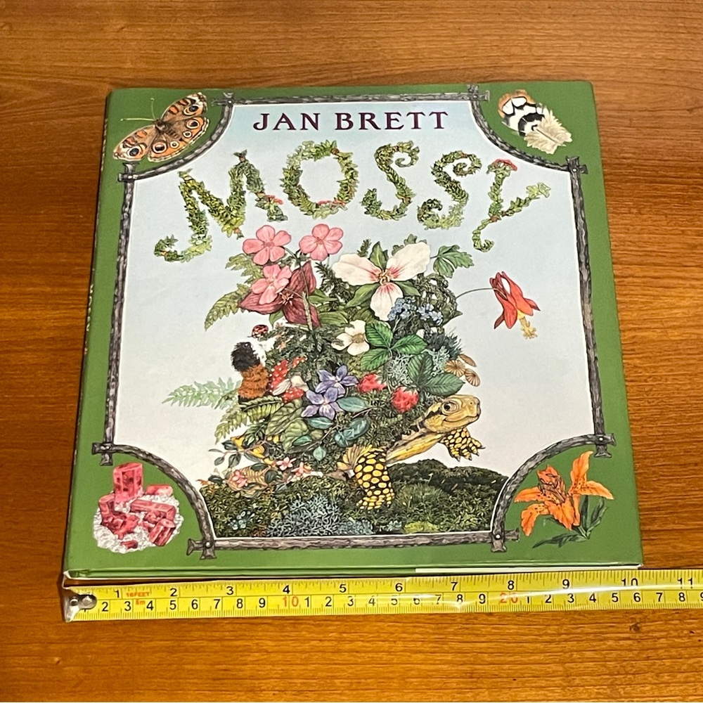 Jan Brett Mossy children’s hardcover book dust jacket